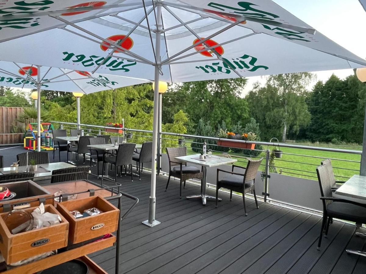 Hotel Und Restaurant Zum Bunten Hirsch Mirow Exterior photo